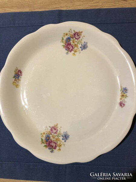 Zsolnay round serving dish