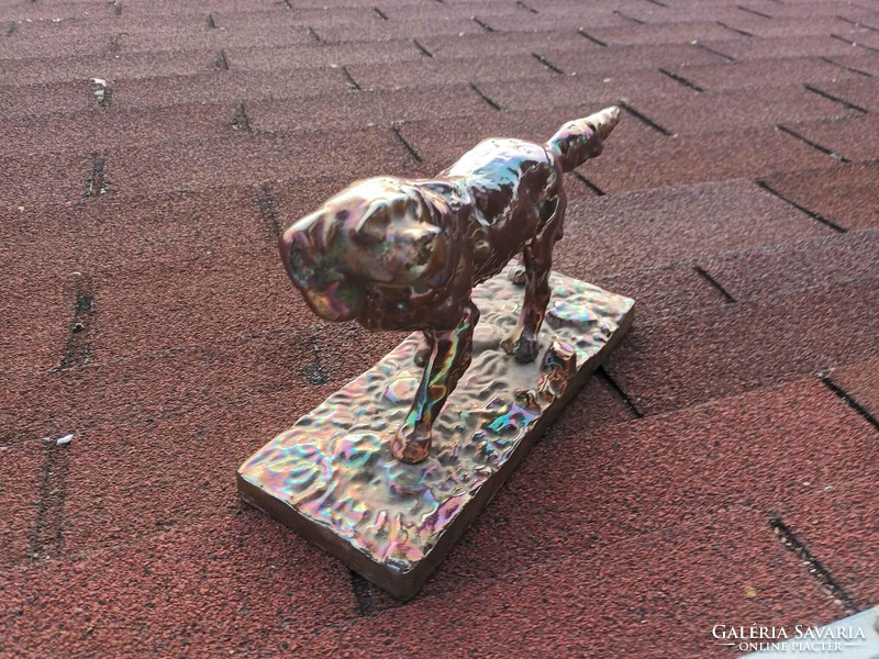 Eozin mázas színű vas kutya szobor