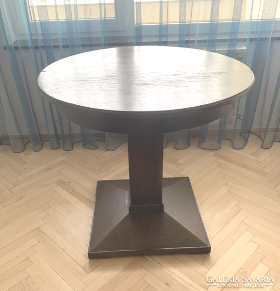 Art Deco kerek asztal