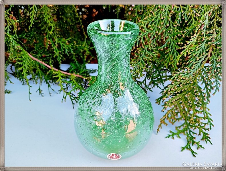 Német STOOB kézműves metszett buborékos zöld üveg váza