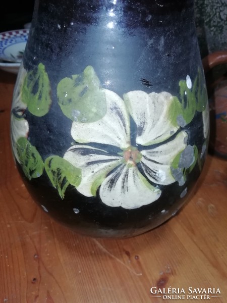 Folk jug, 10-oz. It is in the condition shown in the pictures.