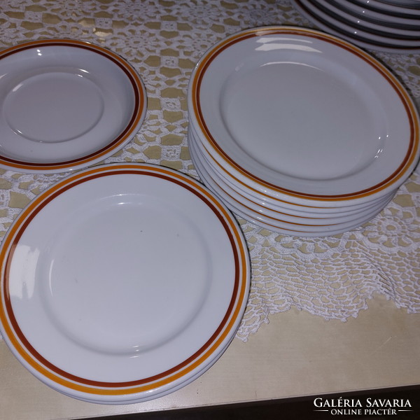 Alföldi porcelán sárga barna csíkos, 12db ﻿süteményes tányér, 19,5x2cm magas