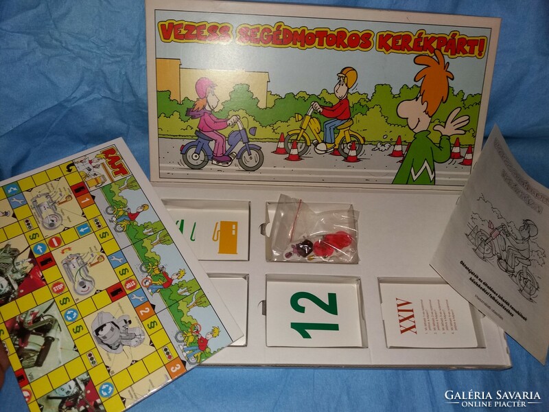 Drive a retro moped! Transport board game according to the pictures