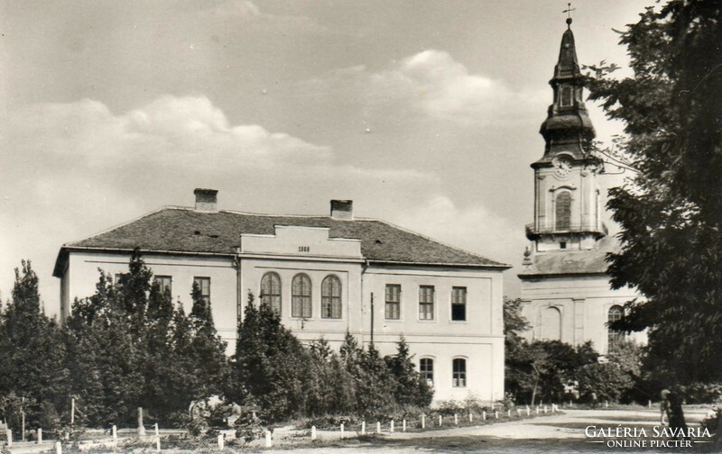 500 --- The council house of Türkeve, a run-of-the-mill postcard