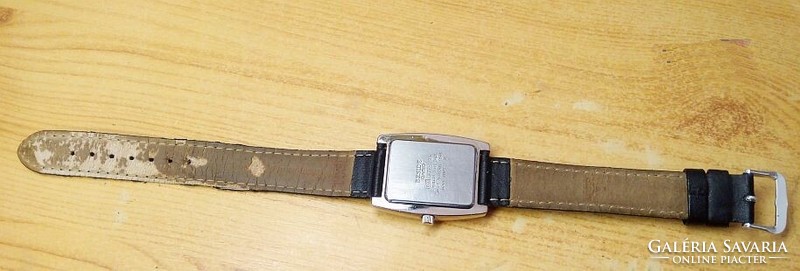 Casio beside mtp-1135 in excellent condition for use or collection