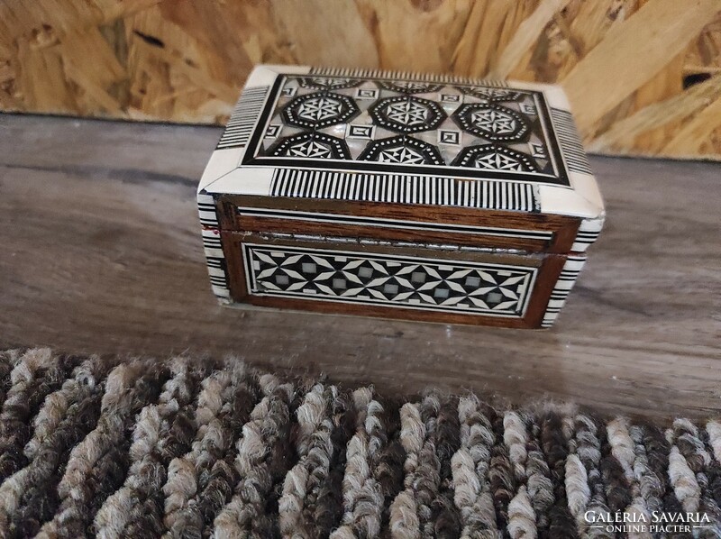 Jewelry holder with bone and mother-of-pearl inlay