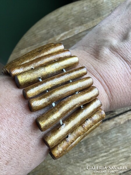 Old gold colored coral bracelet