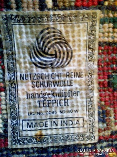 Indian Tabriz Pattern Medium Hand Knotted Thick Stuffed Wool Treadmill, Rarity