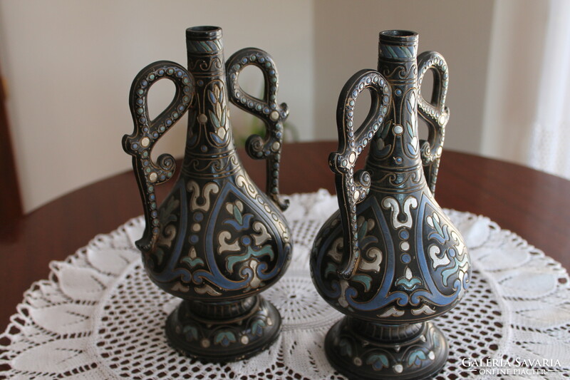 Wilhelm schiller & son ws&s antique majolica vase in a pair