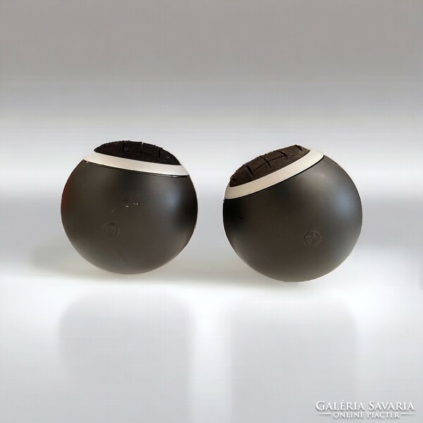 Retro, space age design small speakers 6 available