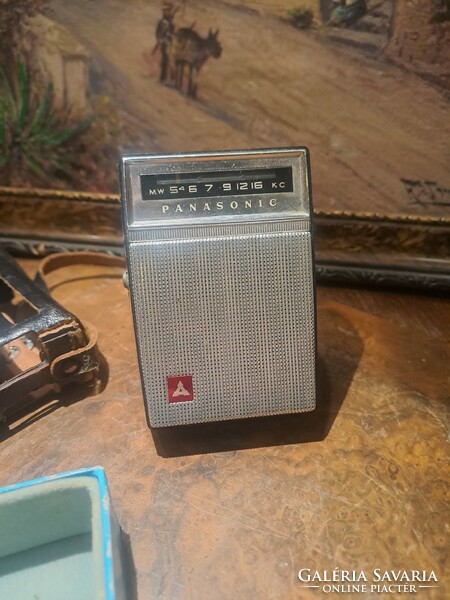 Original panasonic t-53 pocket radio