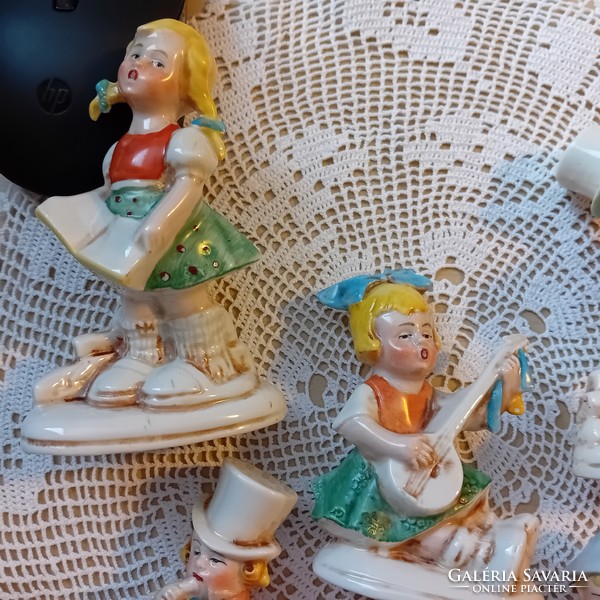 Antik német 5 db zenélő porcelán gyerekek. Az ár egyben az 5 db-ra vonatkozik!