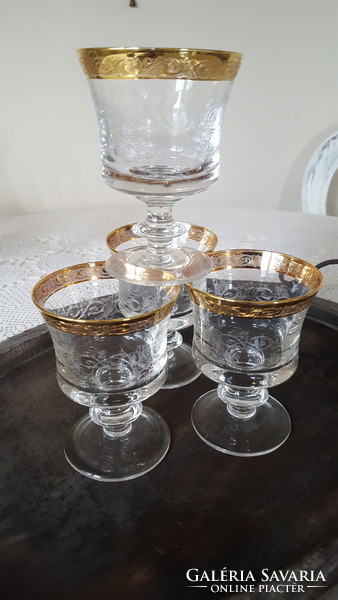 Beautiful Murano Medici stemmed wine glasses with gold rim, 4 pcs.