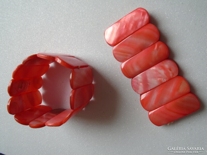 Coral red new shell bracelet.