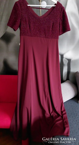 Sparkly burgundy casual dress