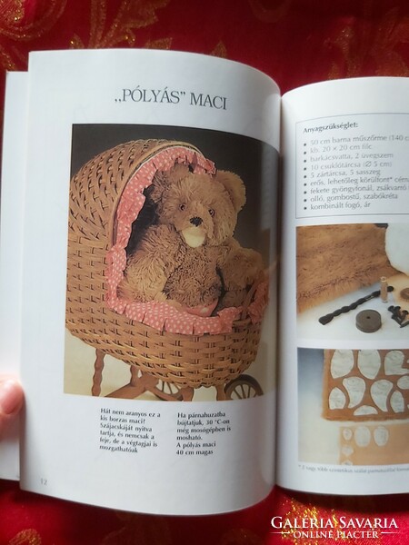 Teddy bear family with true-to-size pattern attachment
