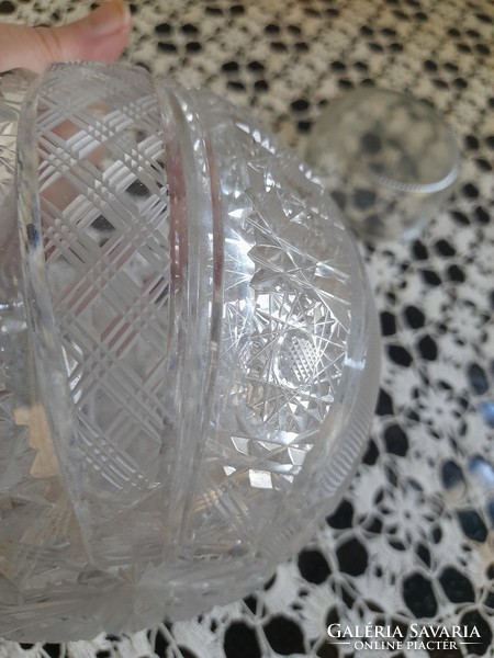 Gyönyörű gömb alakú kristály váza