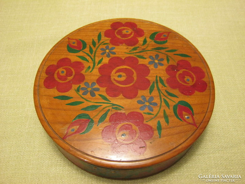 Hand-painted wooden box gift box with a floral pattern lid