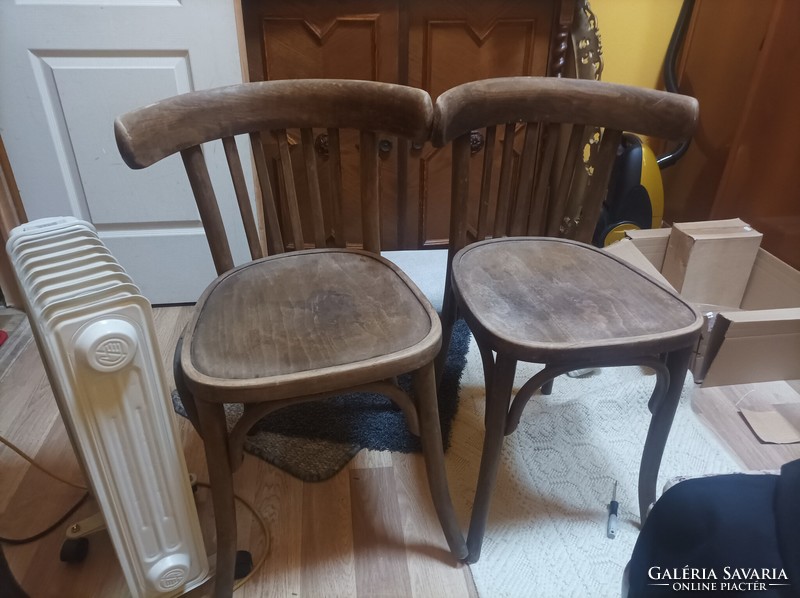2 Thonett chairs for sale, structurally stable