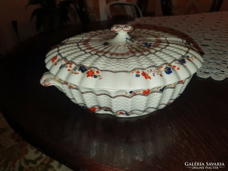 Copeland spode bowl with lid