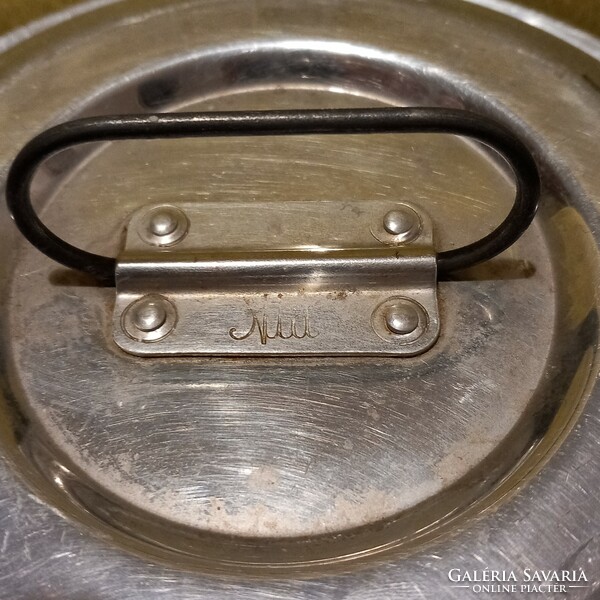 Old, hot-water, aluminum kuglóf baking dish with a lockable lid.