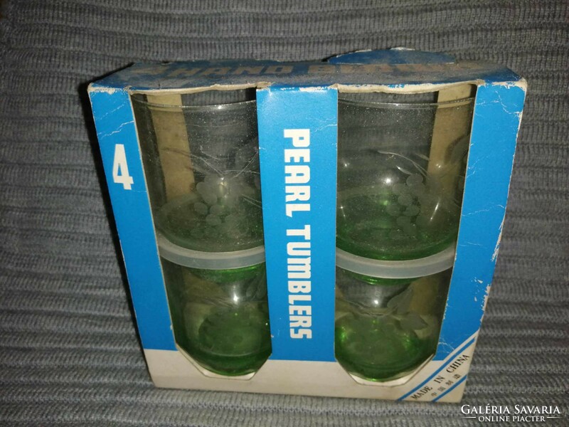 Retro zöld metszett üveg pohár eredeti dobozában (A3)