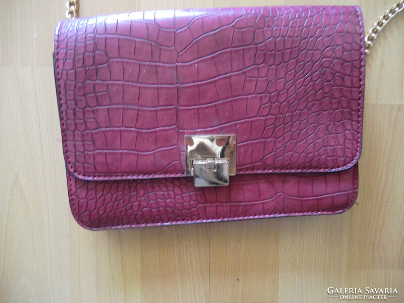 Burgundy smaller leather bag smaller 24x17x4 cm