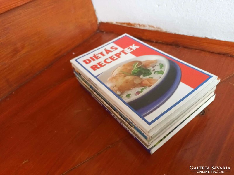 Szakácskönyvek , szakácsfüzetek 8 db egyben ! Csomagár