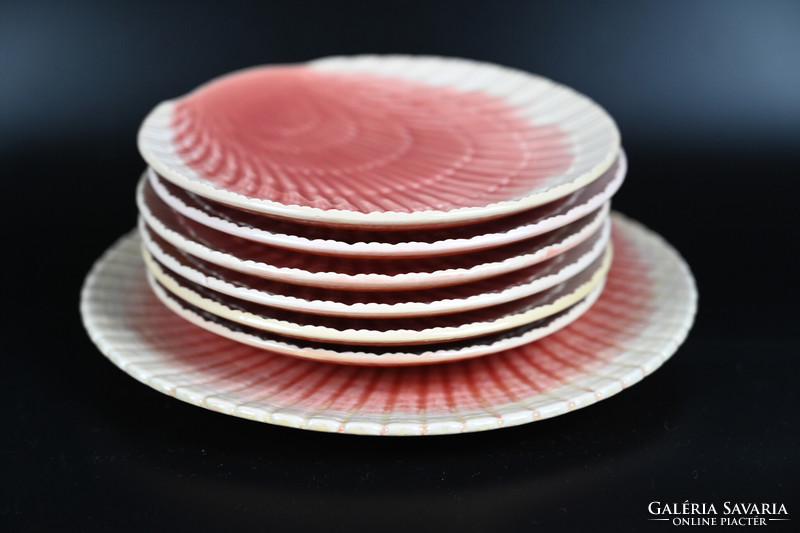 Sarreguemines French faience, porcelain shell-shaped cake set