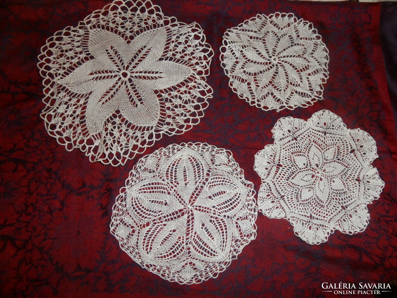 Hand-knitted lace tablecloth (4 pcs.)