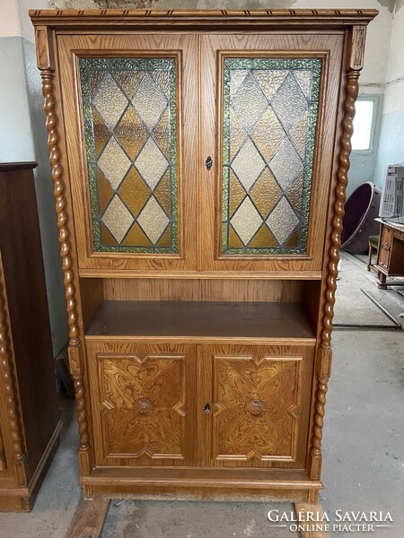 Colonial glass cabinet