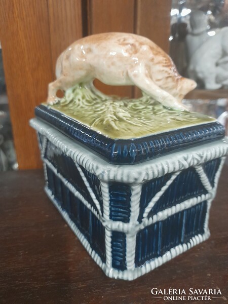 Old glazed ceramic majolica hunter, fox tobacco box with lid.