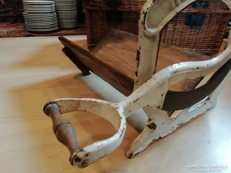 Bread slicer, cast iron slicer, also suitable for slicing cheese and salami, early 20th century piece.