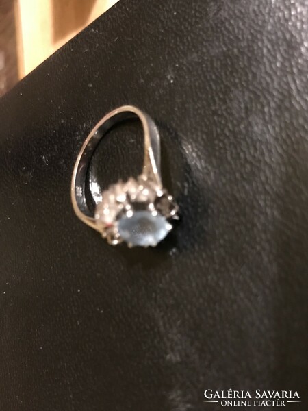 Beautiful white gold ring with aquamarine and diamonds