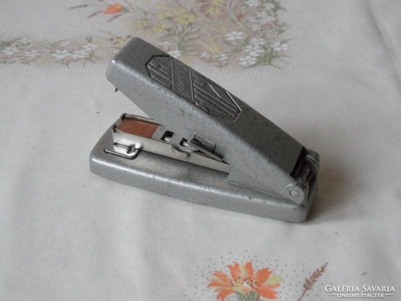 Older chemol metal manual stapler