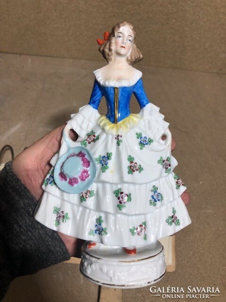Alt Wien porcelain statue from the 19th century. From the century, size 24 cm. 2104