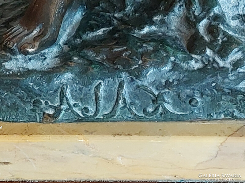 Ajax görög harcos bronzszobra, márvány talapzaton