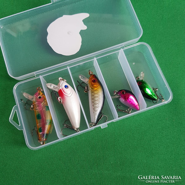 New 5-piece small wobbler fishing bait set in box - 27.