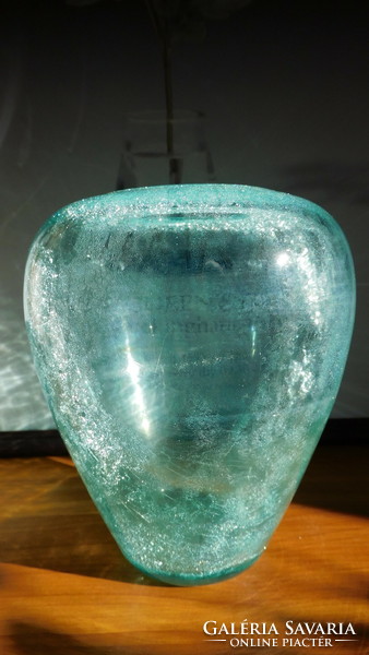 For buyer Ericwolf - 17.5 cm turquoise blue veil glass vase, rare form