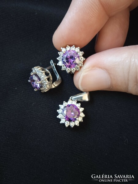 Beautiful pendant-earring set with zircons