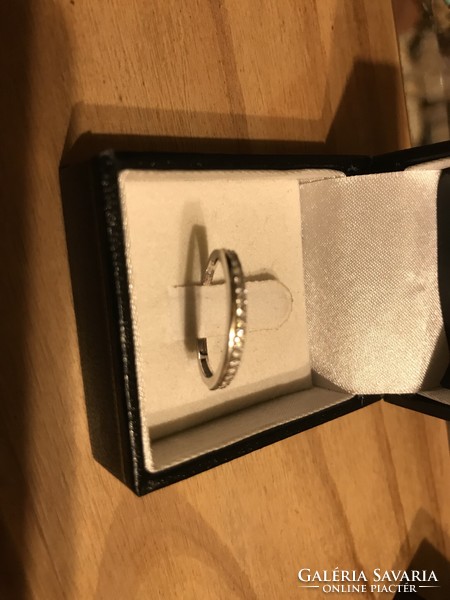 14K white gold wedding ring with tiny stones