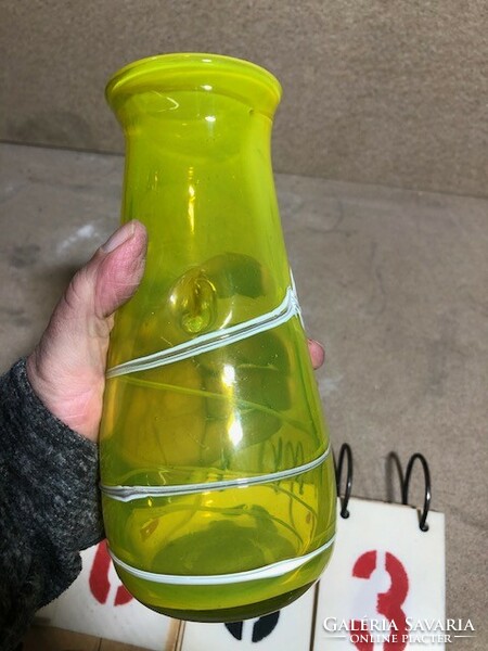 Velencei üveg váza az 50-es évekből, 24 cm-es. 2093