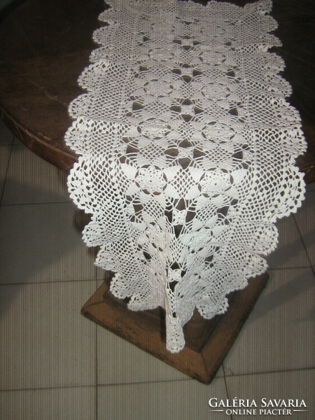 Beautiful snow white handmade crochet antique floral lace tablecloth
