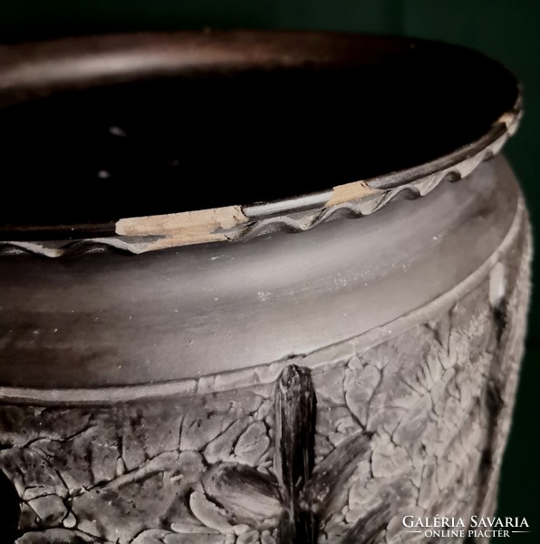 Dt/367 – large, black, glazed, ceramic bowl