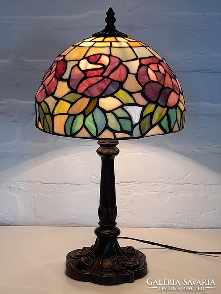 Tiffany jellegű asztali lámpa, 46 cm magas