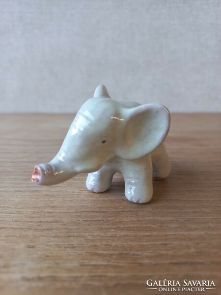 Ceramic elephant, jessepy or hopscotch