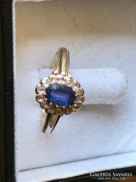Antique gold ring with diamonds and sapphires
