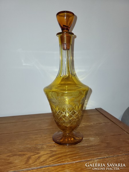 Amber glass serving glass with stopper