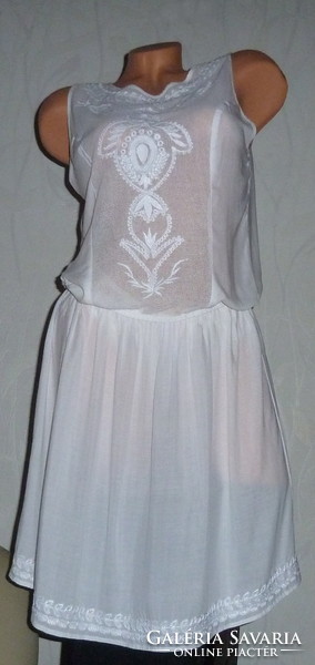 Stefanel women's embroidered summer dress