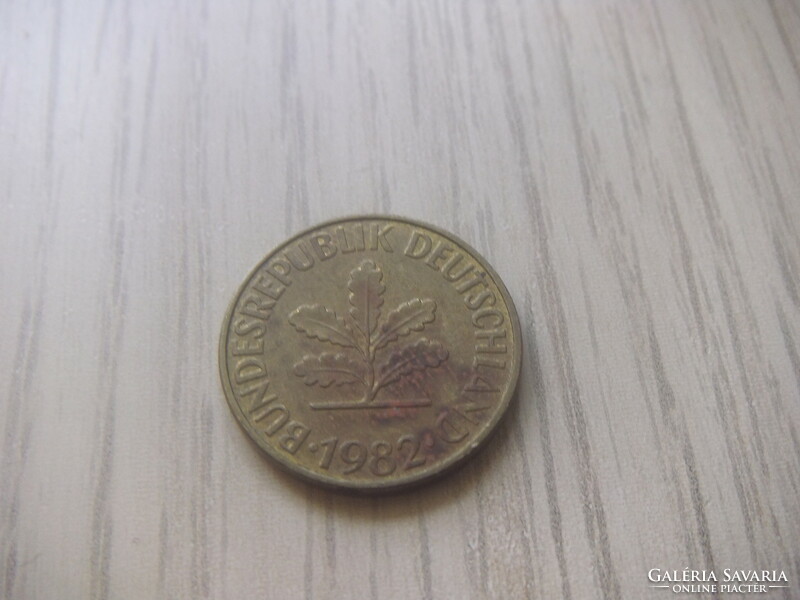 10 Pfennig 1982 ( f ) Germany